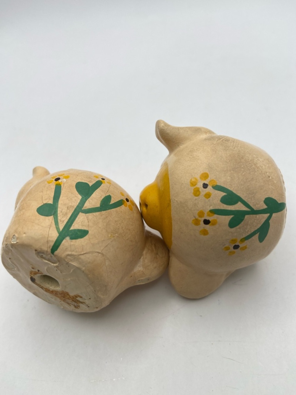 Vintage Handmade Hand Painted Yellow Green Teapot Salt & Pepper Shakers - Picture 9 of 9